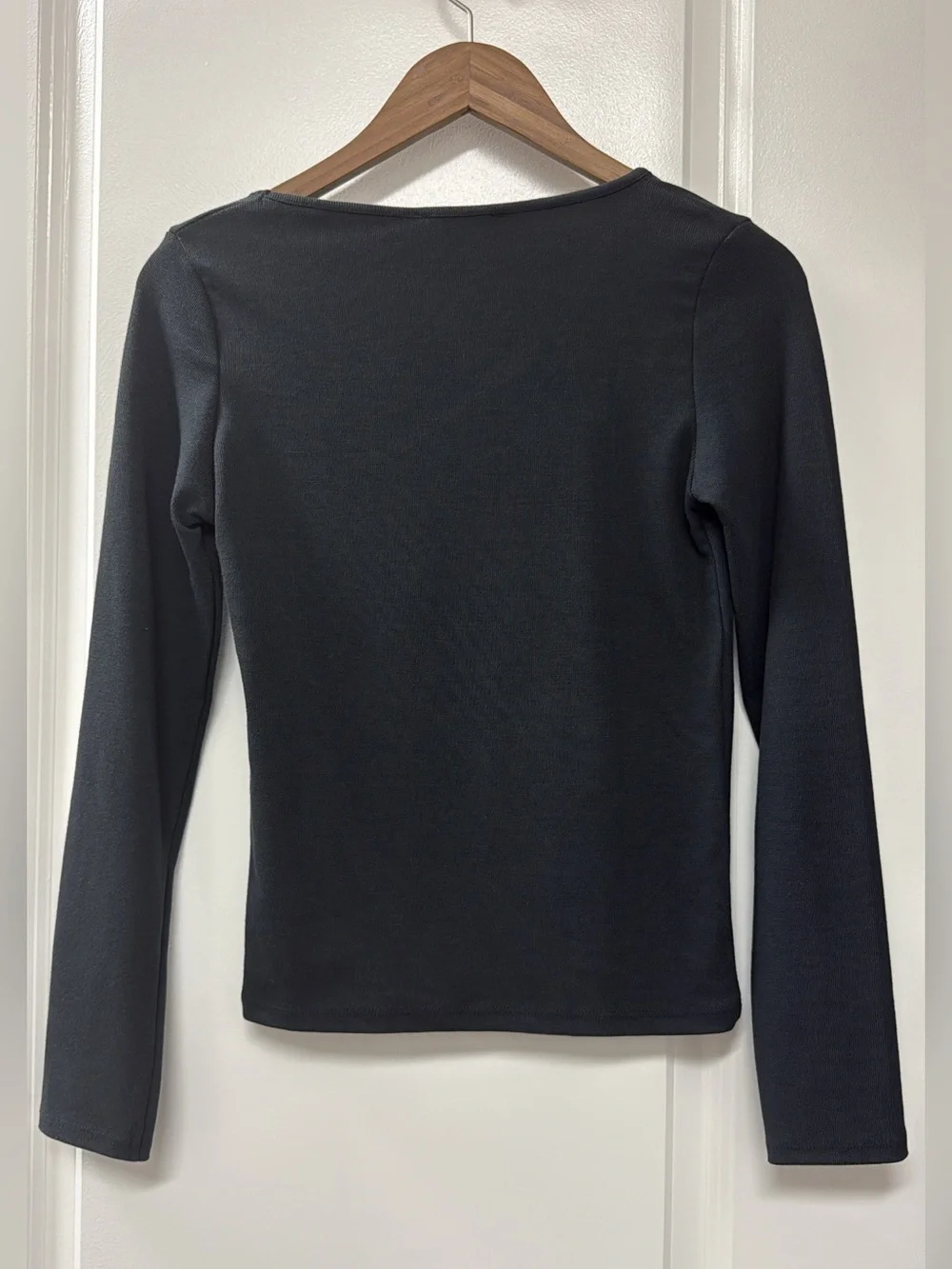 Zara Black/Grayish Long-Sleeve Scoop Neck Tee